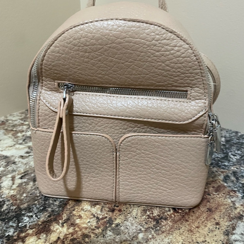 Elegant Tan Leather Backpack